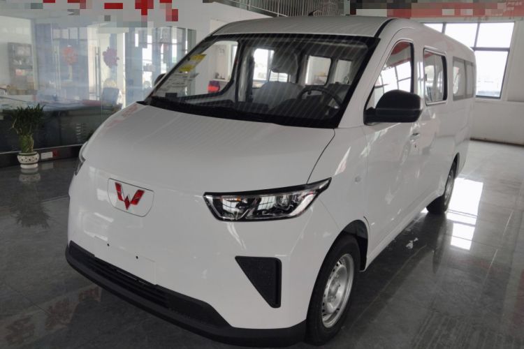 Used Wuling Yangguang 2025 Model 310KM Bus Edition—Customized by CATL