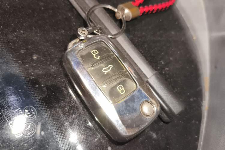 Used Volkswagen Bora 2016 230TSI DSG Luxury Version
