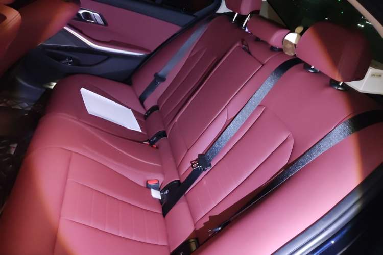 Used BMW 3 Series 2021 325i M Sport Night Edition package Left Rear Seat