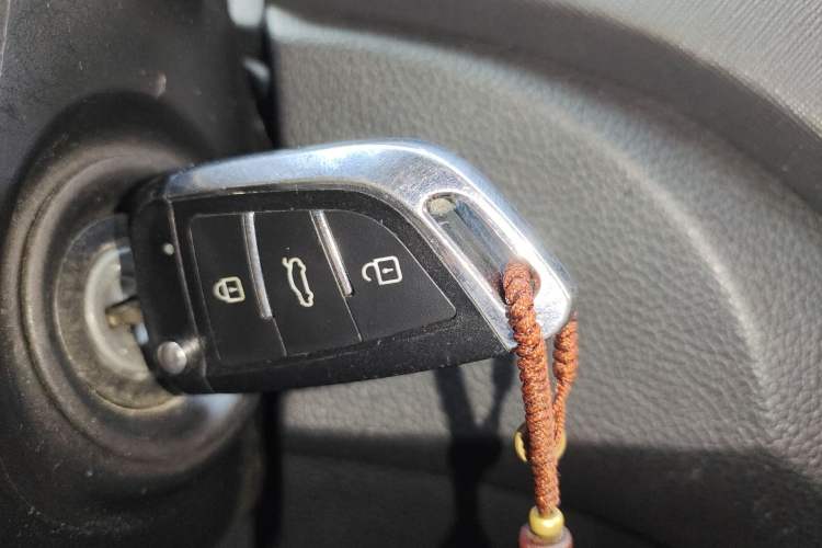 Used Hyundai Santa Fe 2013 2.4L Automatic 2WD Comfort Edition