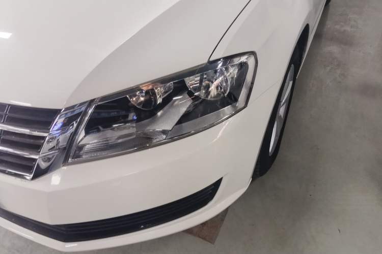 Used Volkswagen Lavida 2013 Revised Classic 1.6L Automatic Fashion Edition