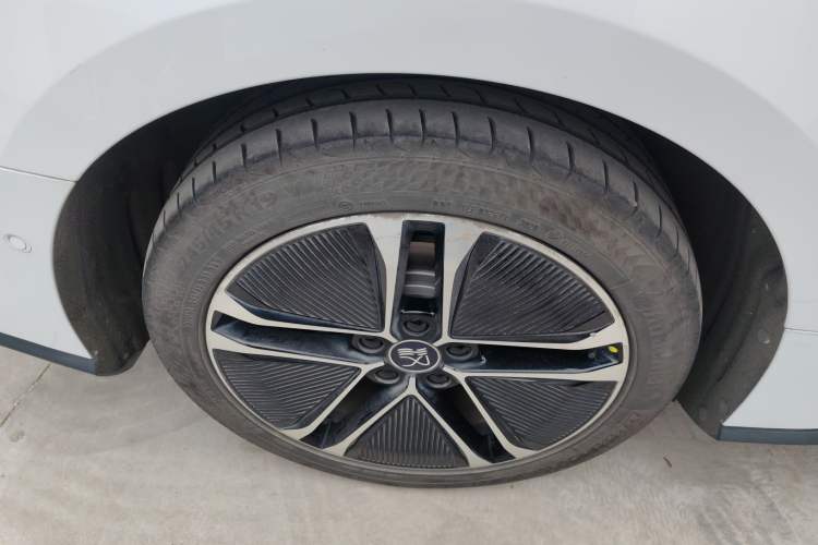 Used BYD Han 2020 EV Long-Range Deluxe Model Right Rear Wheel Hub