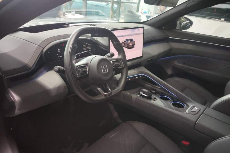 Used Zeekr 001 2024 WE Edition 95 kWh All-Wheel Drive Center Console