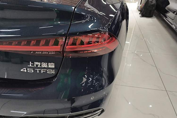 Used Audi A7L 2024 45TFSI S-line Dream-Building Edition Flow Crystal Package