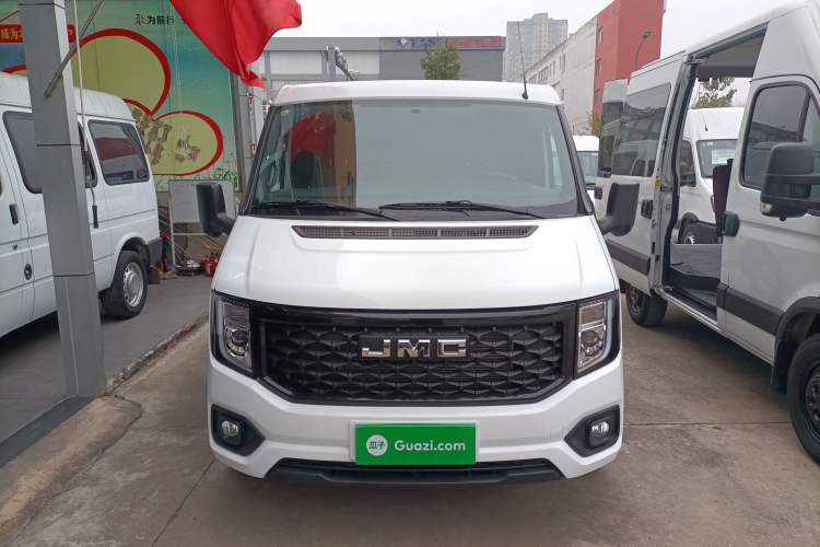 Used JMC Fushun 2023 2.0T Manual Short-Wheelbase Low-Roof Commercial Van 2/3 Seats with Lift-Up Tailgate