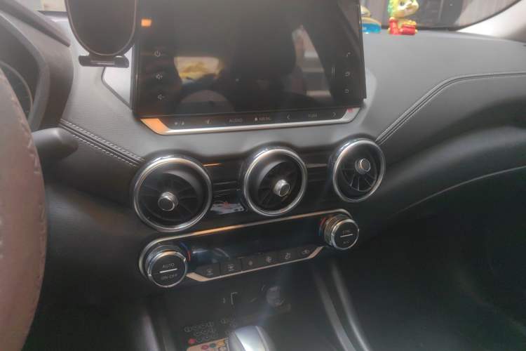 Used Nissan Sylphy 2020 Revised 1.6L XL CVT Enjoyment Edition Audio And AC Panel