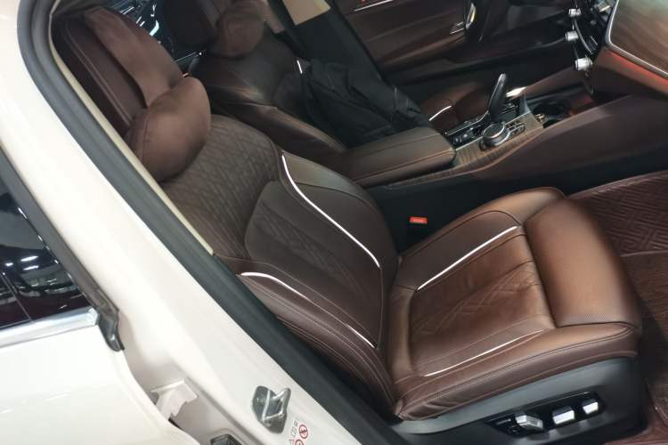 Used BMW 5 Series New Energy 2020 Mileage Upgrade Version 530Le Pioneer Edition