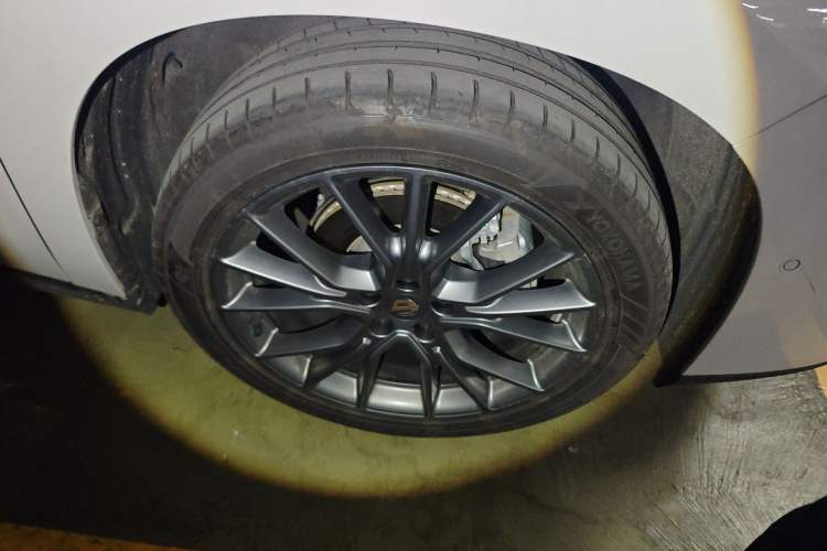 Used Leapmotor C10 2026 605 LiDAR Version Right Front Wheel Hub