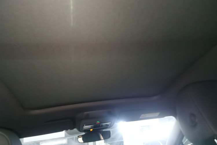 Used Volkswagen ID.4 CROZZ 2021 Long-Range Lite PRO Two-Wheel Drive Version
