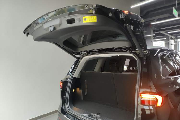 Used Ford Equator 2023 EcoBoost 225 Premier 7-Seater (2/2/3)
