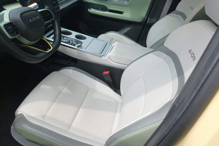 Used AION Y 2023 Plus 510 Smart Edition