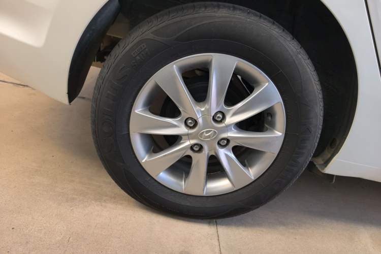 Used Hyundai Verna (older generation) 2017 1.4L Manual Refreshed Version China V Standard Exterior 5