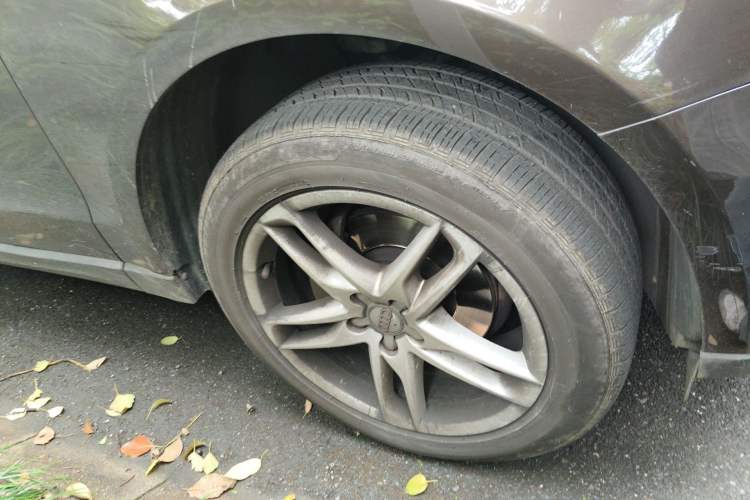 Used Audi Q5 2017 40 TFSI Technology Edition Right Front Wheel Hub