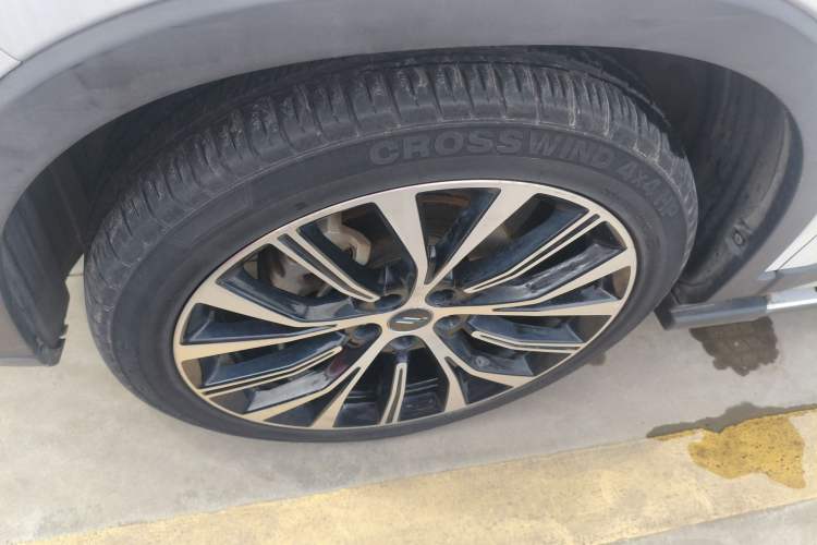 Used CHANGAN OSHAN X7 2020 1.5T Automatic Flagship Edition Left Front Wheel Hub