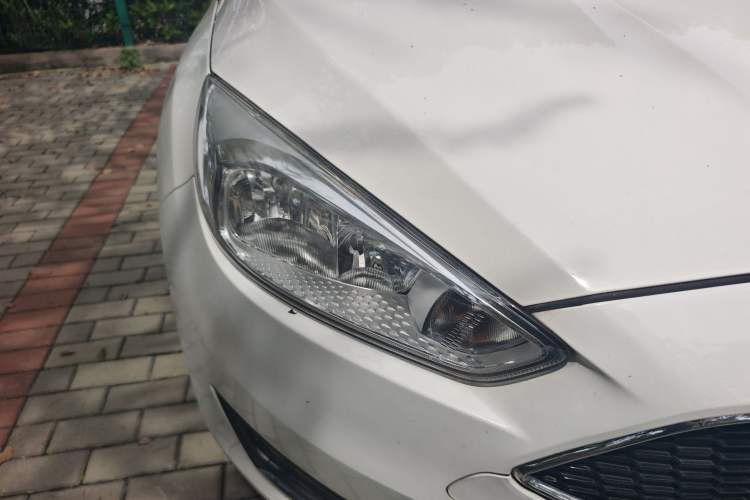 Used Ford Focus 2017 Hatchback EcoBoost 125 Automatic - Ultra-Powerful Style Edition with Smart Drive Features
