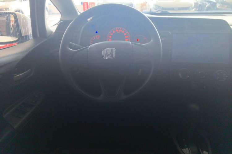 Used Honda Fit 2018 1.5L CVT Comfort Sunroof Version Steering Wheel