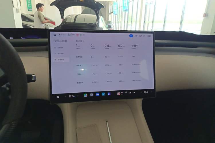 Used Xiaomi Auto YU7 2025 Ultra-Long Range High-Performance All-Wheel-Drive Max Edition
