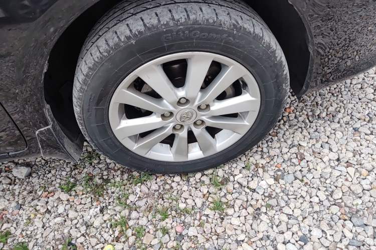 Used Toyota Corolla 2008 1.8L Automatic GL-i Sunroof Special Edition Right Front Wheel Hub