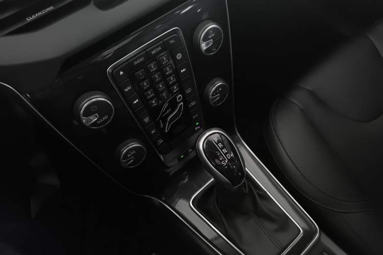 Used Volvo V40 2018 T3 Zhiyi Edition