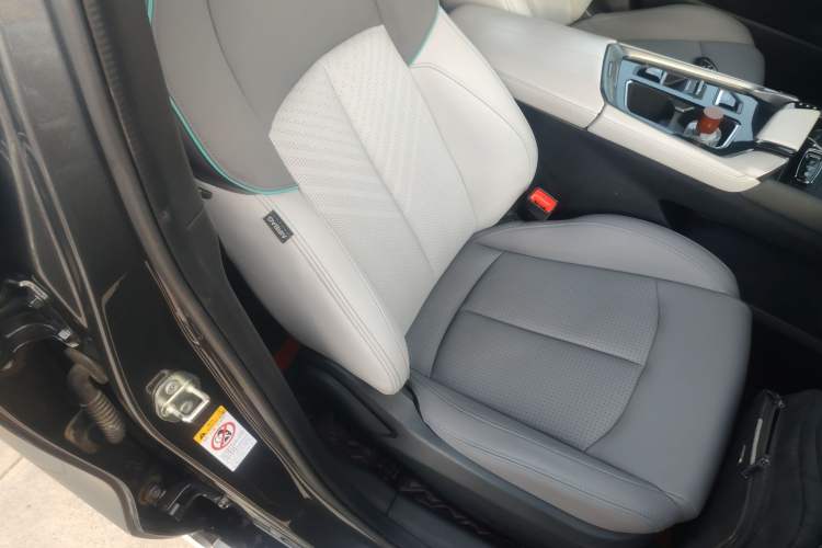 Used CHANGAN UNI-T 2023 Second-Generation 1.5T Prestige Model
