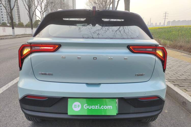 Used Geometry E Firefly 2024 301km Starlight
