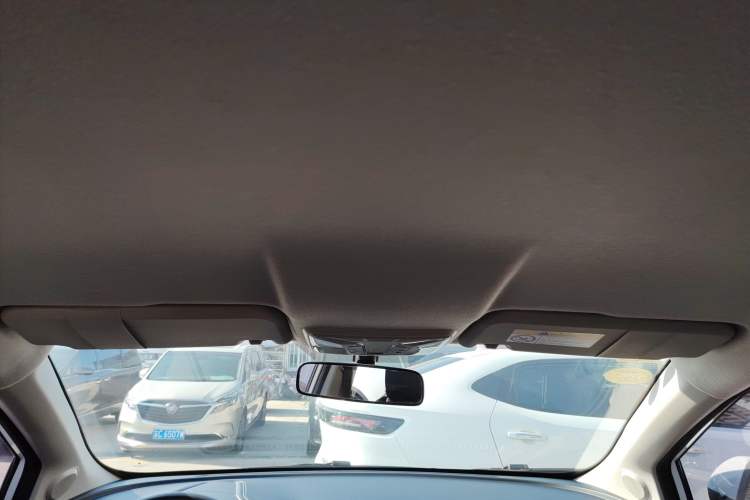 Used ORA iQ 2018 High-Range Version Smart Connectivity Model