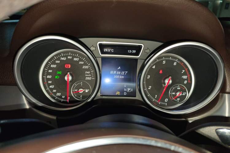 Used Mercedes-Benz GLE-Class 2015 GLE 400 4MATIC Instrument Cluster
