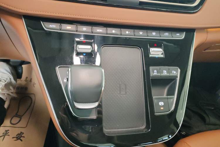 Used Hongqi HQ9 2023 2.0T Smart Connect Flagship Edition