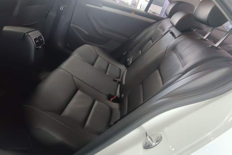 Used Volkswagen Sagitar 2018 1.6L Manual Comfort Model