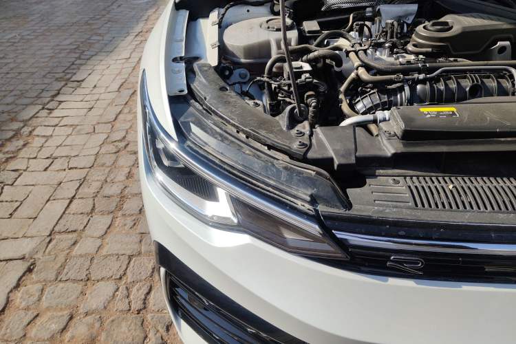 Used Volkswagen Golf 2025 300TSI R-Line