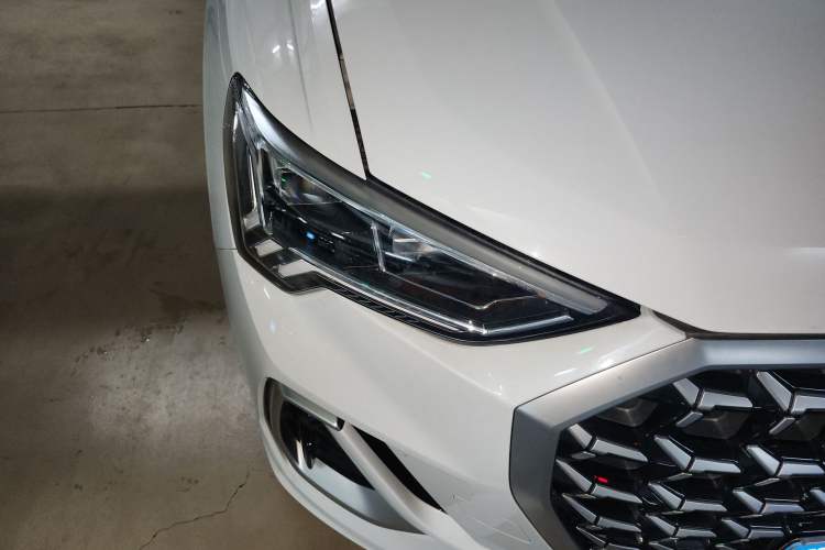 Used Audi Q3 2024 35 TFSI Fashion Dynamic Edition Right Front Headlight