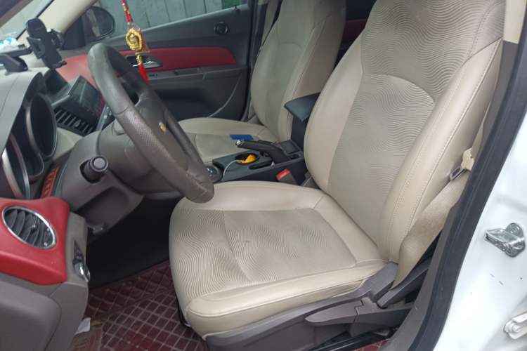Used Chevrolet Cruze 2015 1.5L Classic SE AT Left Front Seat