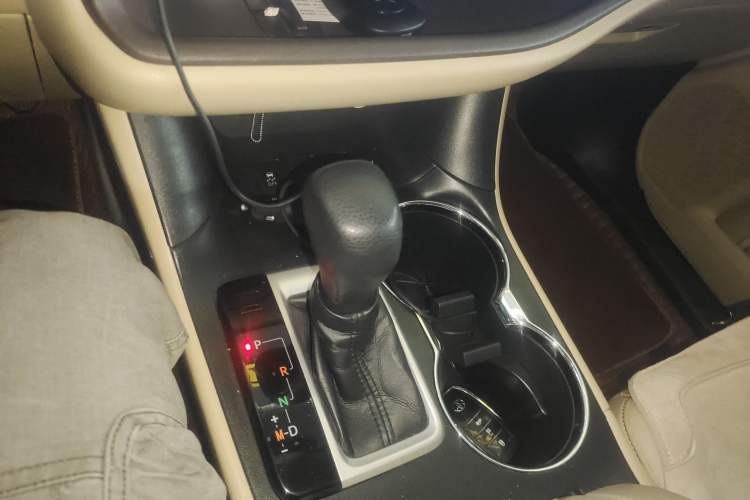 Used Toyota Highlander 2018 2.0T Four-Wheel Drive Elite Edition 7 Seats China VI Standard