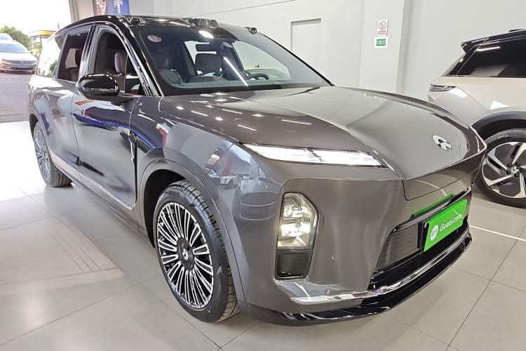 Used Nio ES8 2026 Model 6-seat Executive Luxury Edition Front Right 45 Deg