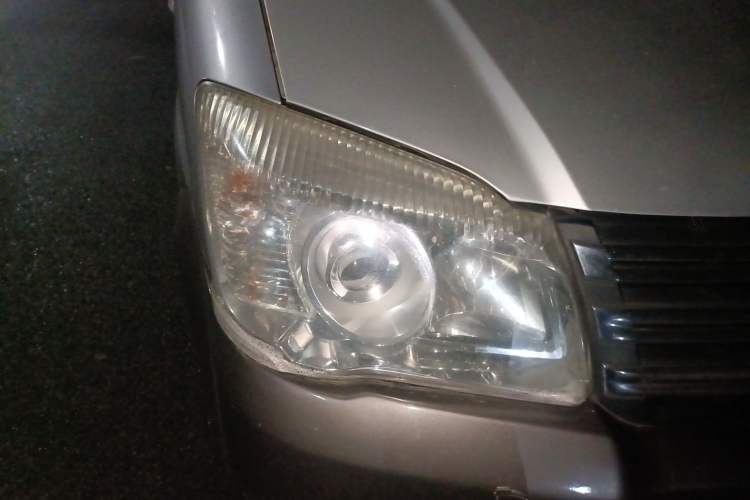 Used FORTHING Lingzhi 2013 M5 Q3 2.0L 7-seat Long-Wheelbase Comfort Model
