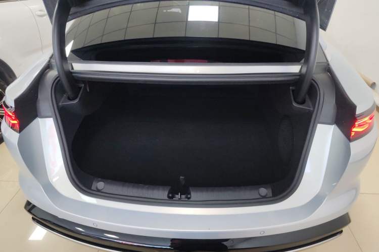 Used BYD Han L 2025 EV Four-Wheel Drive LiDAR Flagship Model Trunk