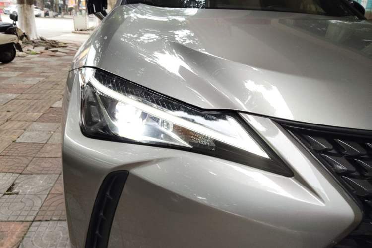 Used Lexus UX 2020 260h Explore-Cool Edition