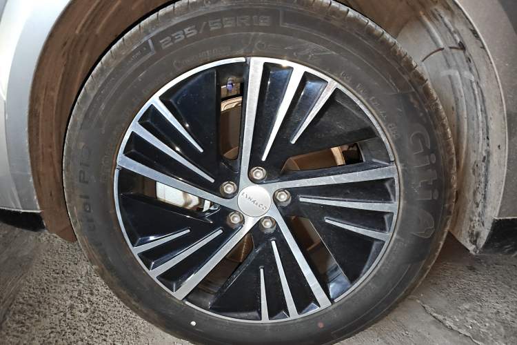 Used Lynk & Co 08 EM-P 2023 120km Long-Range Halo
