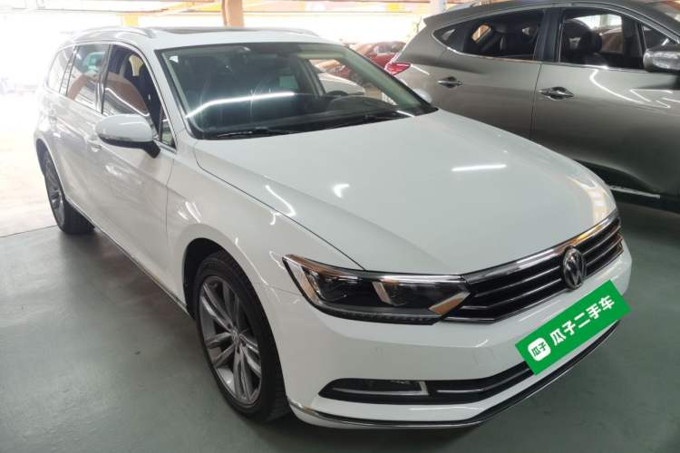 Used Volkswagen Variant 2017 380TSI Two-Wheel Drive Comfort Edition