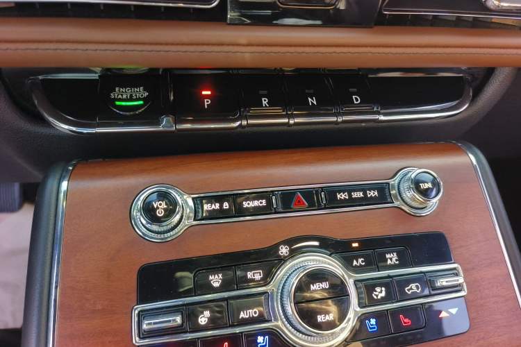 Used Lincoln Aviator 2020 3.0T V6 Four-Wheel Drive Zunya Edition Gear Lever