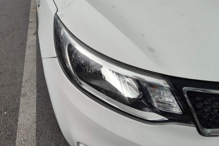 Used Kia K2 2015 Sedan 1.4L MT GLS