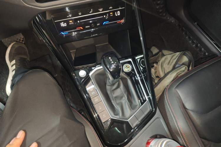 Used Volkswagen Tayron 2022 330TSI Two-Wheel Drive Luxury Smart Connectivity Version
