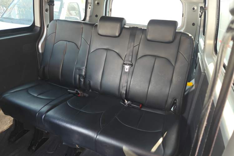 Used JAC Refine M3 2023 1.8L 5-Seater Classic Edition
