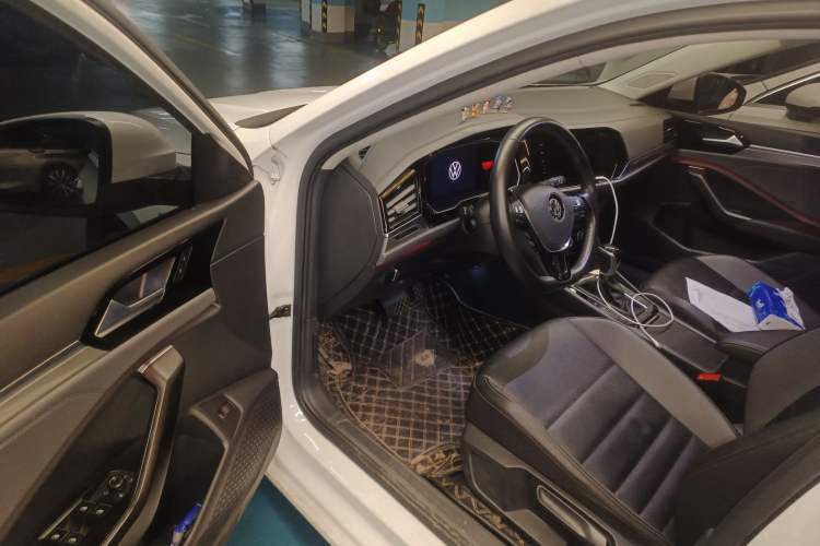 Used Volkswagen Sagitar 2021 280TSI DSG Excellence Edition Driver Seat