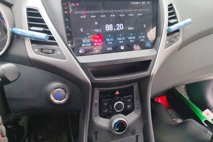 Used Hyundai Elantra (5th Generation / Langdong) 2015 1.6L Automatic Leading Model Audio And AC Panel