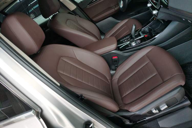 Used BMW X3 2018 xDrive25i Luxury Package China V Right Front Seat