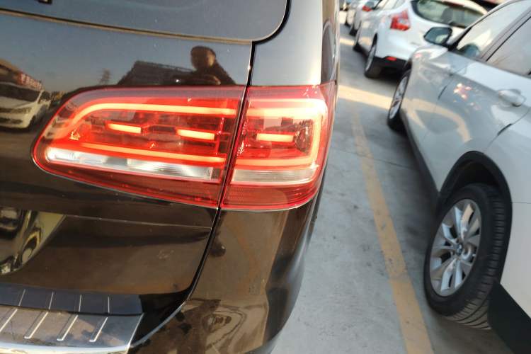 Used Volkswagen Sharan 2018 380TSI Comfort Edition 7-Seater
