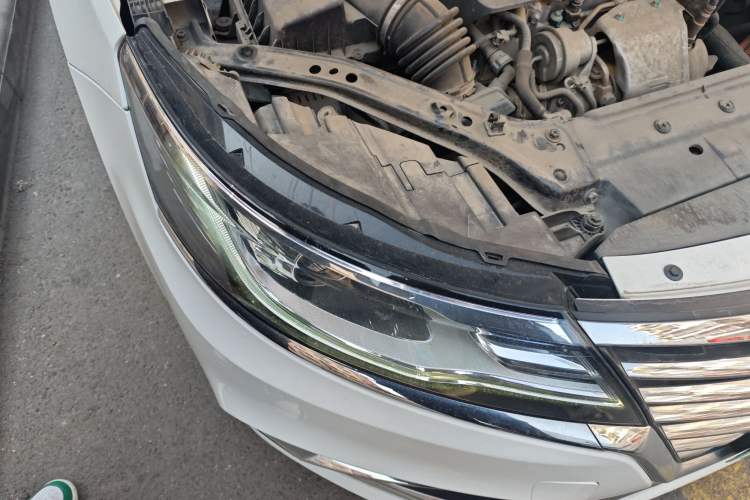 Used Roewe i6 New Energy 2017 45T Hybrid Connect & Smart Enjoyment Edition
