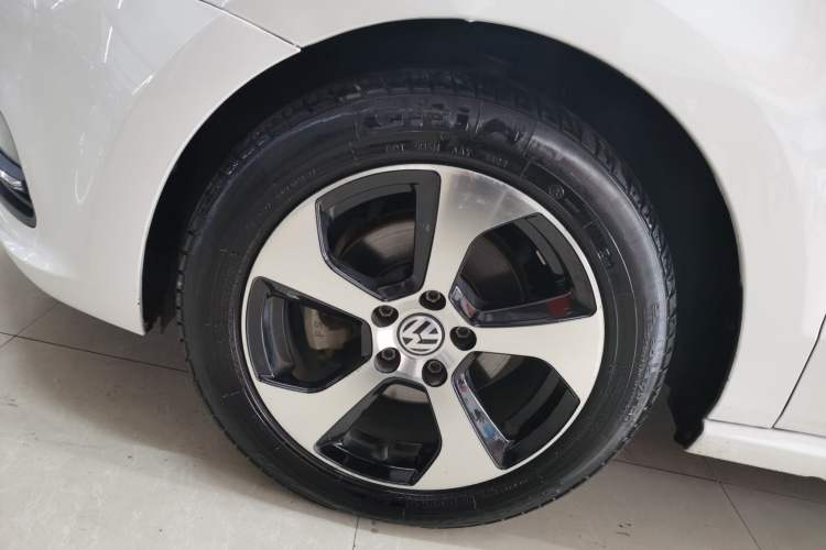 Used Volkswagen Polo 2018 1.5L Automatic Enjoyment Model Left Front Wheel Hub