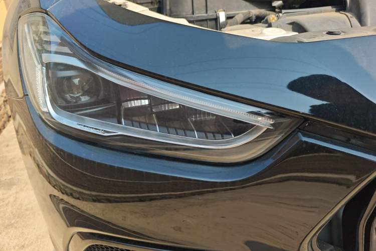 Used Maserati Ghibli 2014 3.0T Standard Edition Right Front Headlight
